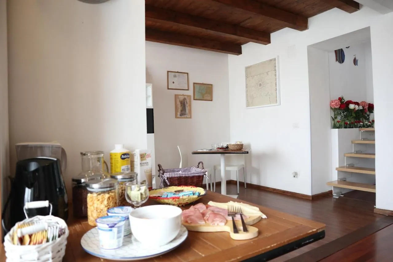 Cuscino E Cappuccino B&B Alghero 2*,  Włochy